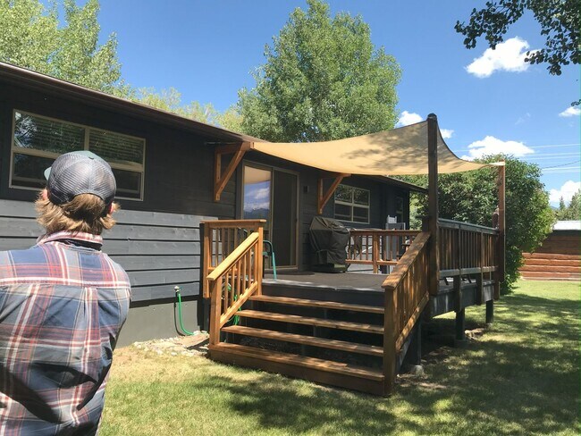 Building Photo - Lease Pending - Victor 3 Bedroom 2 Bath with Large Yard and Garage- Unfurnished