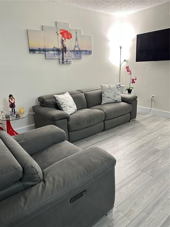 Building Photo - 2055 SW 122nd Ave