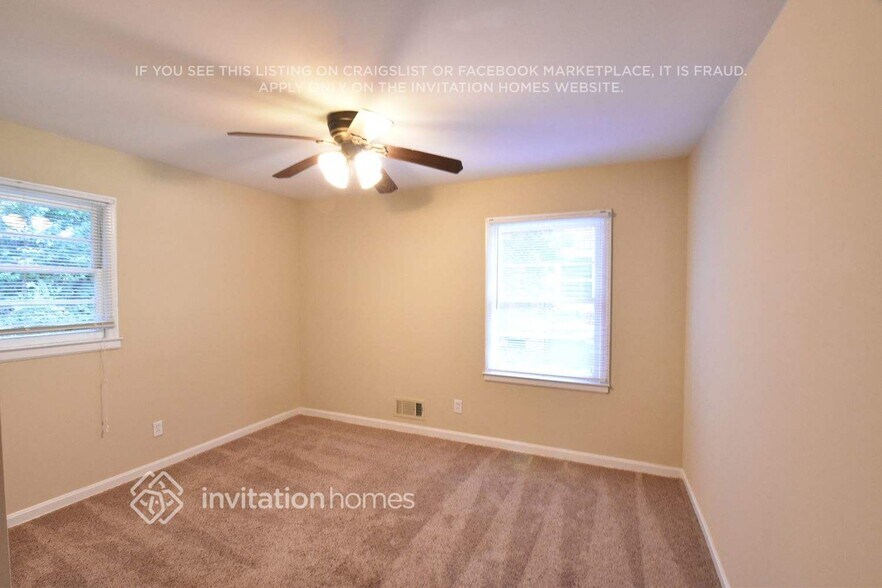 Building Photo - 530 Kenlough Dr