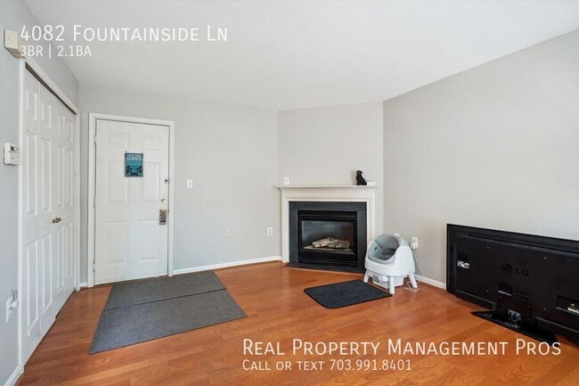 Building Photo - 4082 Fountainside Ln
