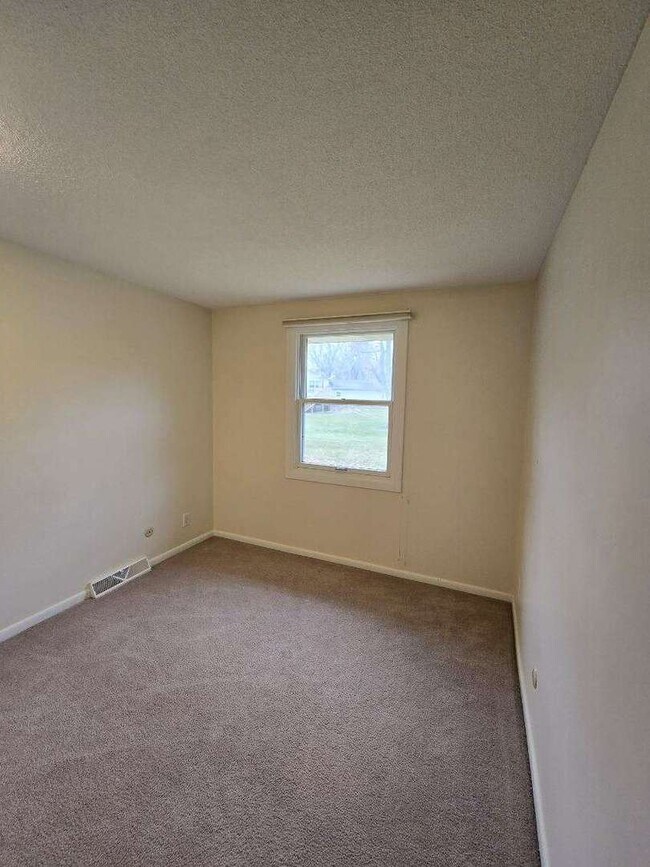 Building Photo - 5109 Coachman Rd