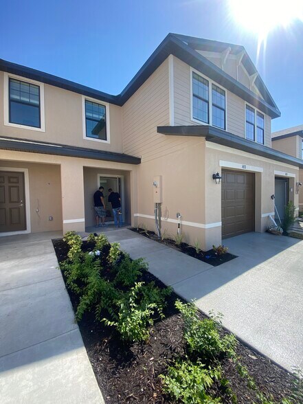 Primary Photo - 14211 Oviedo Plz