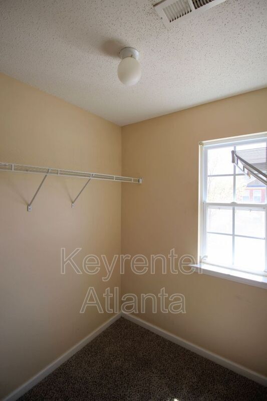 Building Photo - 1402 Bayrose Cir