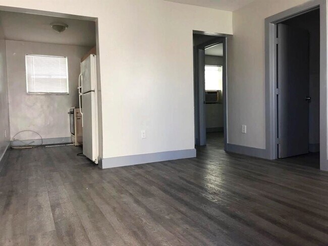 Building Photo - Ground Floor 2 Bedroom Just steps to Wynwood