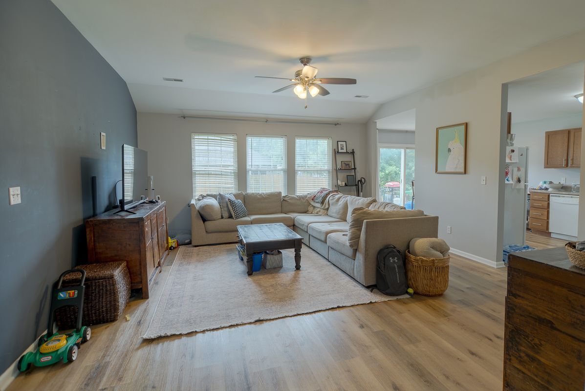 Building Photo - 5104 Opal Dr