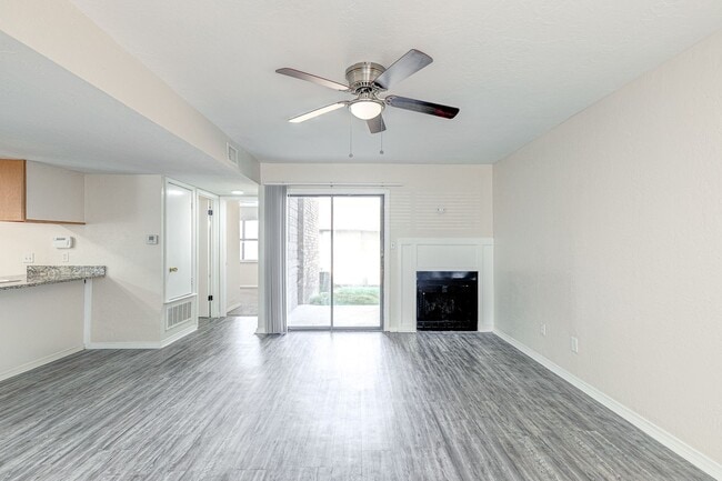 Building Photo - 2902 NW 45th Pl