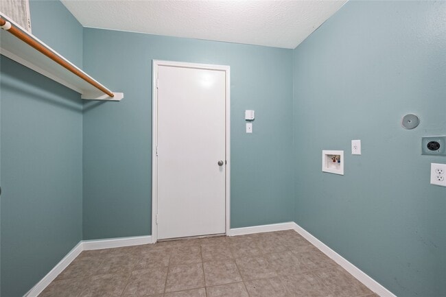 Building Photo - 5023 Jasmine Meadows Ln