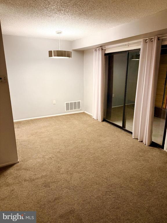 Building Photo - 5 Suntop Ct