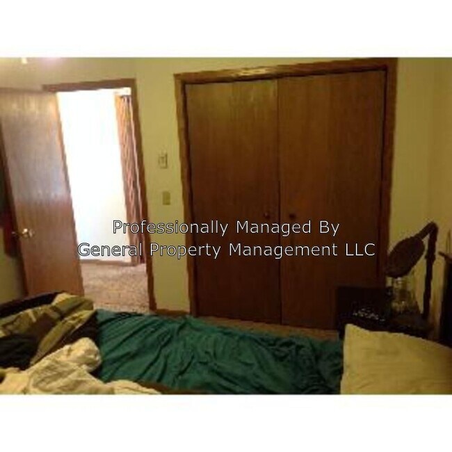 Building Photo - 2305 Martin St Apt 12 2305 Martin Street 12