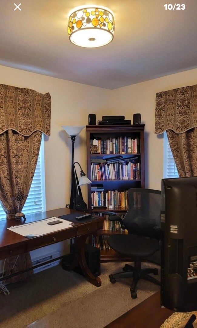 Building Photo - 1003 Catherine St