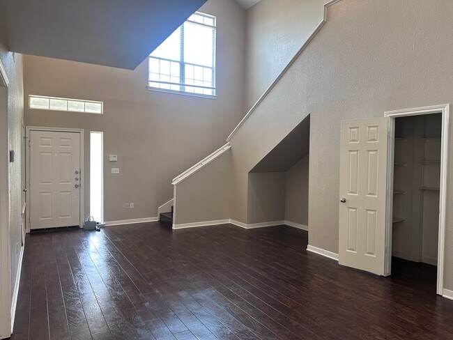 Building Photo - 1901 S 15th St