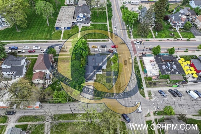 Building Photo - Available Now in Fenton!!!