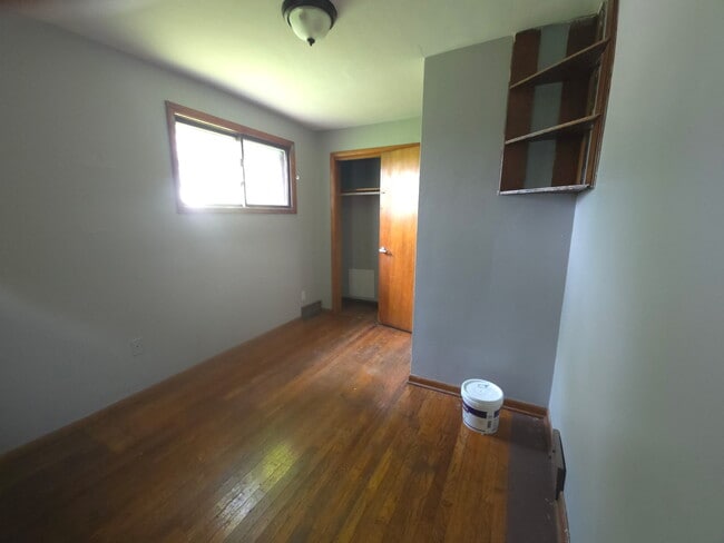 Building Photo - 164 N Hazelwood Ave