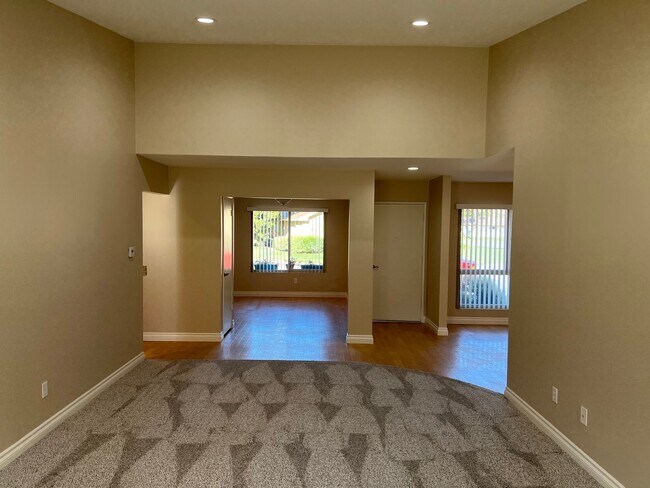 Building Photo - Leisure Village Home near the Rec Center now available