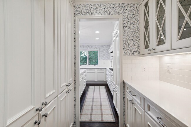 Building Photo - 3466 Bloomfield Club Dr