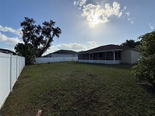 Building Photo - 417 Francisco Way