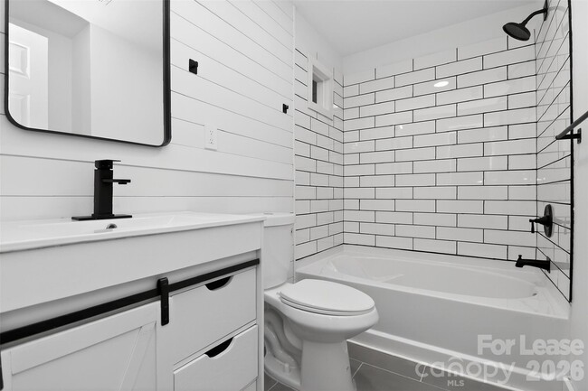 Building Photo - 1814 Eastway Dr