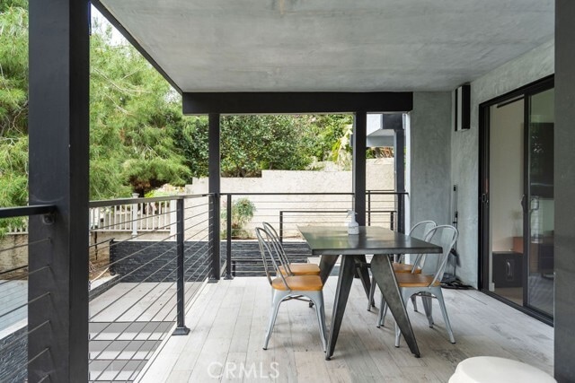 Building Photo - 288 St Albans Ave