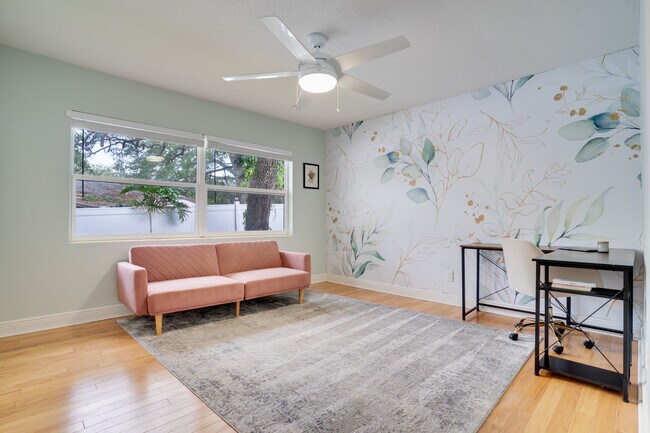 Building Photo - 2076 Burnice Dr