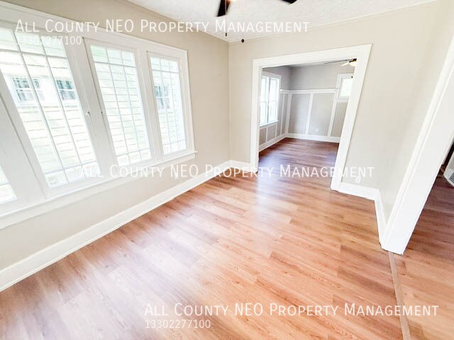 Building Photo - 549 Wildwood Ave