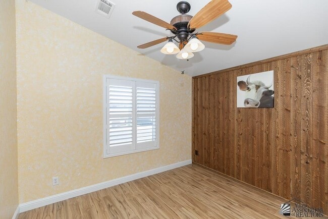 Building Photo - 5584 E 34th Pl