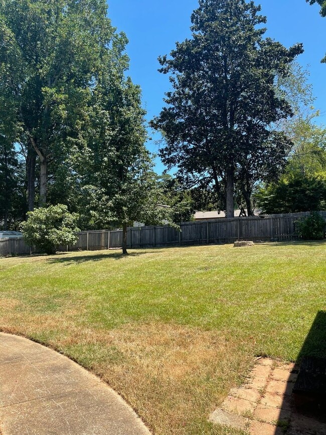 Building Photo - Single Family - Auburn