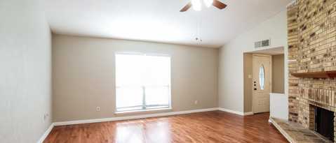 Building Photo - 2854 Canary Ln