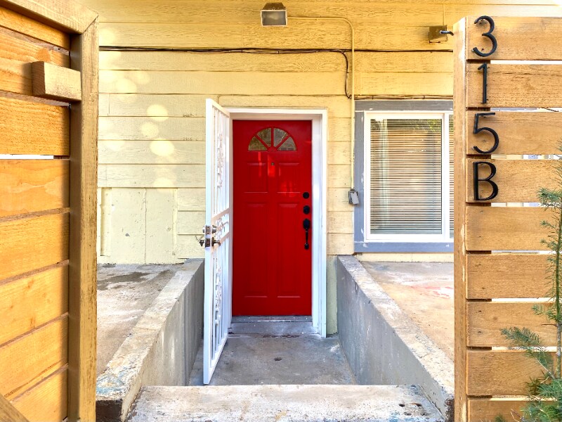 Building Photo - 315 SE 151st Ave