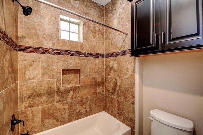 Building Photo - 106 Bella Sole