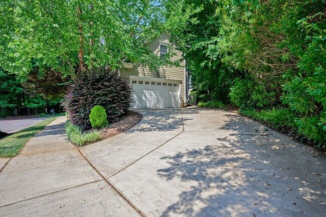Building Photo - Custom Home in Fantastic Neighborhood!