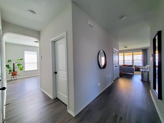 Building Photo - 14120 James Garfield St