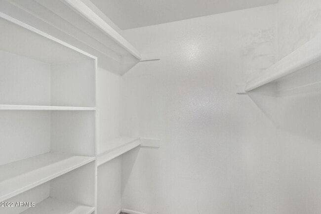 Building Photo - Charming 2 Bed 2 Bath Townhome near Downto...