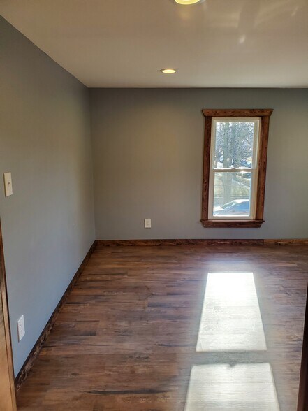 Building Photo - 189 E 2nd St