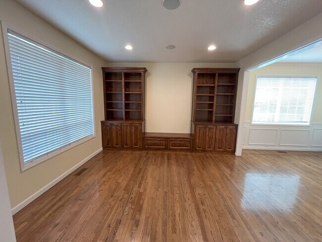 Building Photo - Elegant 5-Bedroom + Bonus Room Home with Modern Upgrades and Serene Outdoor Space