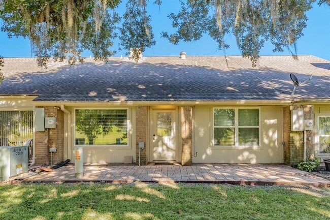 Building Photo - 1814 Veranda Dr