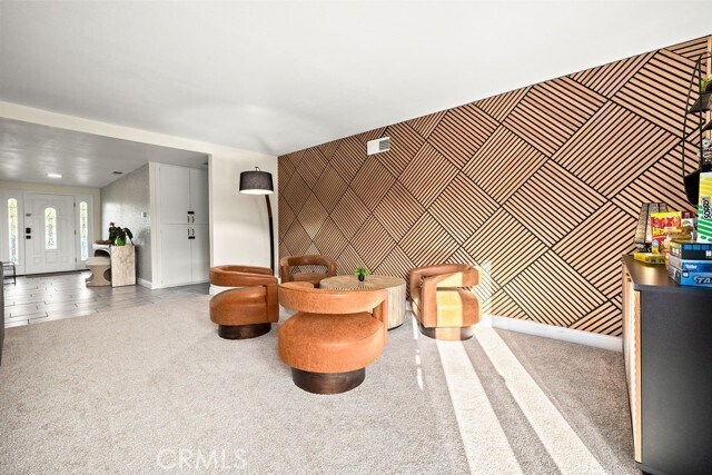 Building Photo - 632 Kenoak Dr