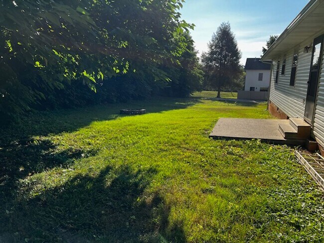 Building Photo - Maryville 37803 - 3 bedroom, 2 bath home - Contact Troy Adams (865) 233-6949