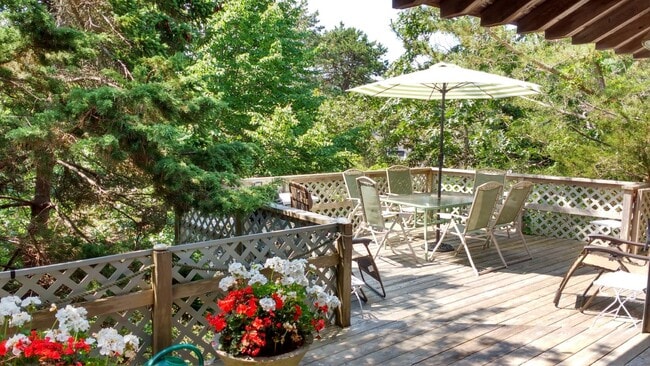 Building Photo - 32 Surf Dr