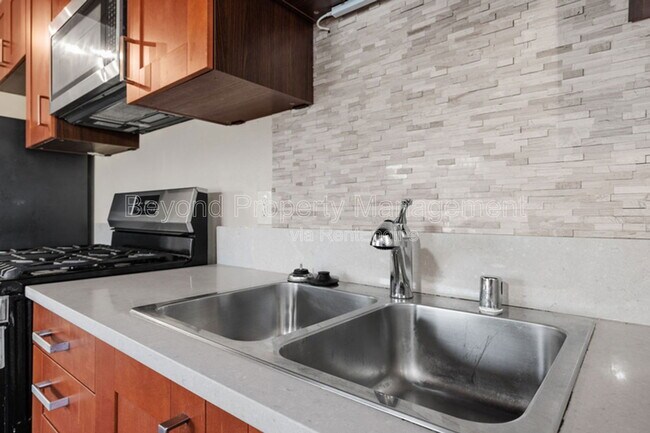 Building Photo - 3492 Garfield St