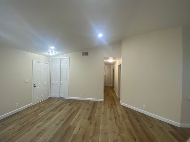 Building Photo - Fully Renovated Single Story Vacaville Home