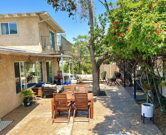 Building Photo - 11935 Sapota Dr