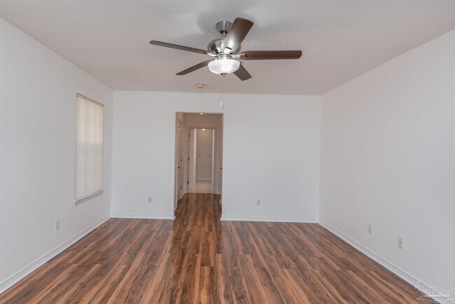 Building Photo - 25 Littleton St