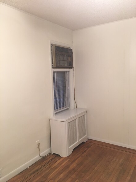 Building Photo - 1211 Alcott St