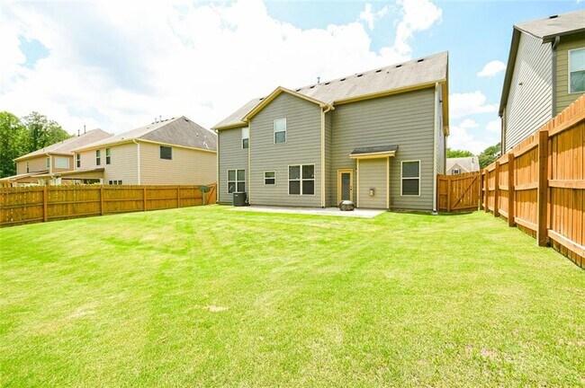 Building Photo - 403 Devon Brook Ct NE