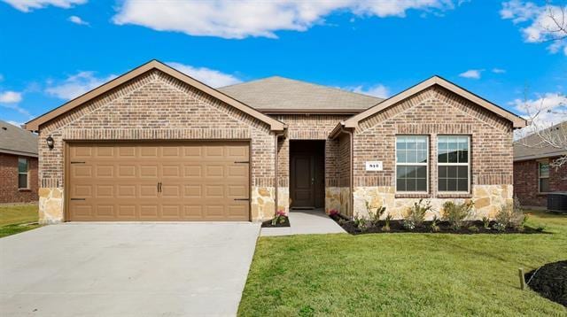 Building Photo - 813 Twin Edge Dr