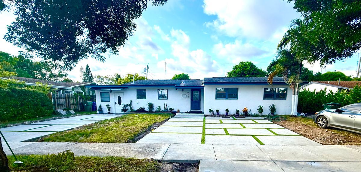Building Photo - 961 NW 200th St
