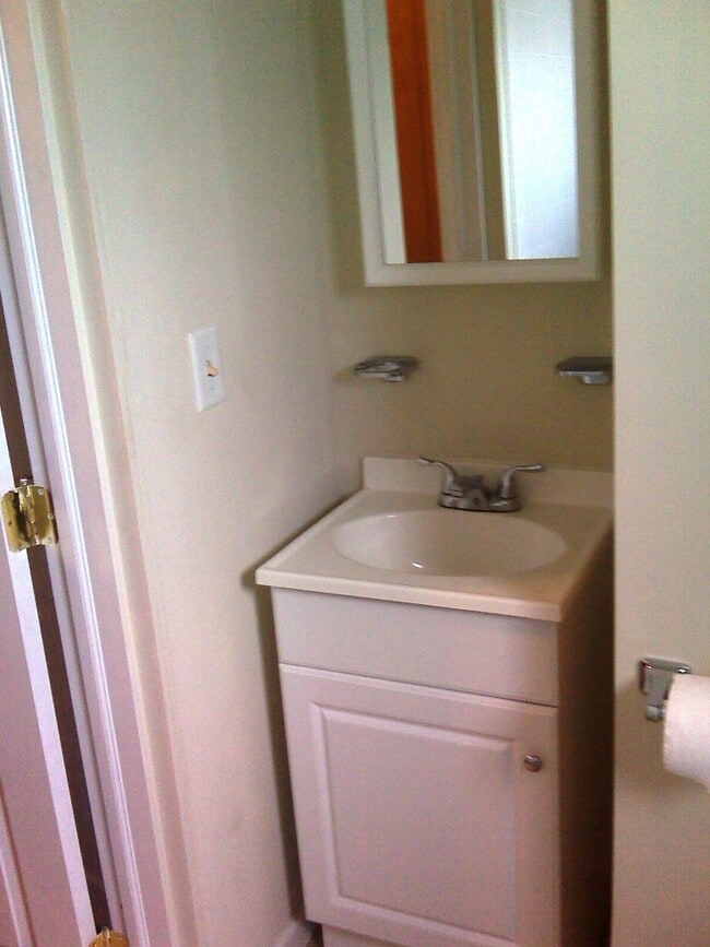 Building Photo - 2 Bedroom Home off of 22nd and Jackson Str...