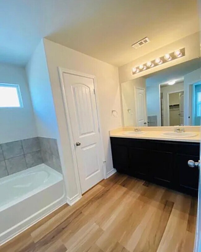 Building Photo - 4103 Espada Falls