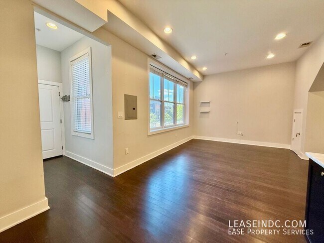Building Photo - 907 N Street NW-#1B