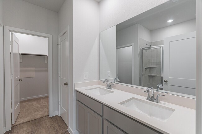 Building Photo - 134 Alset Dr